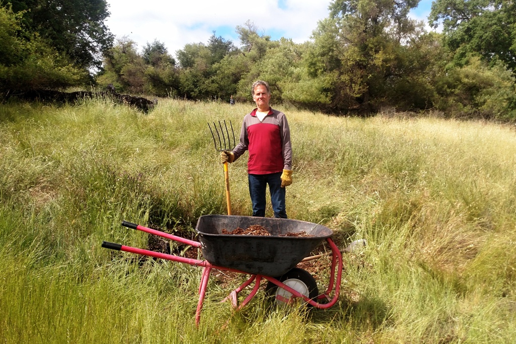 Carl doing his version of the American Gothic painting!